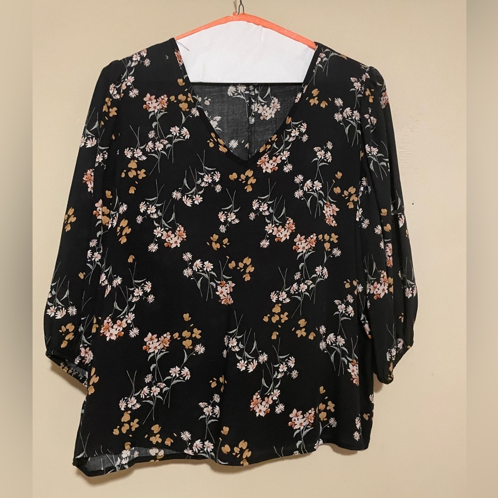 41 Hawthorn Gabriella V-Neck Stretch Knit Top (Petite Med) from Stitch Fix
